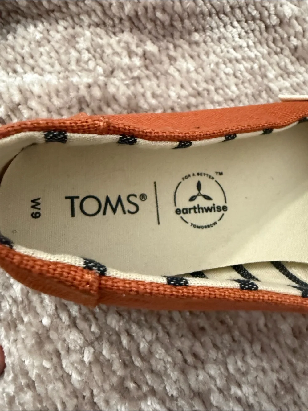 Tom's Women's Canvas Flats Size 9 Burnt Orange.